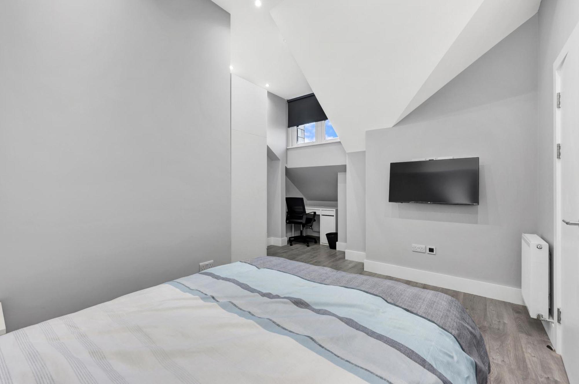 Your Cosy Modern 2 Double Bedroom Flat Fully Furnished - 5 Mins Walk To Stn Flat 4