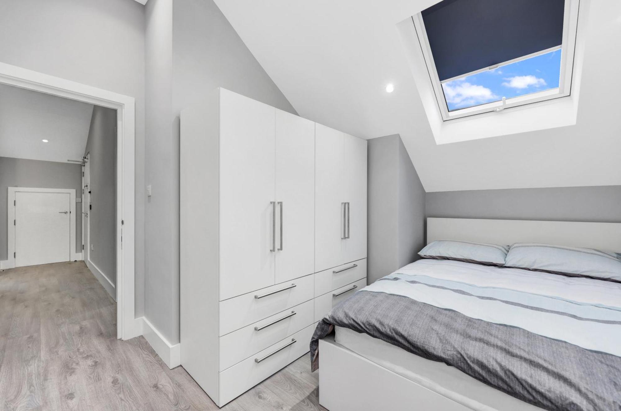 Your Cosy Modern 2 Double Bedroom Flat Fully Furnished - 5 Mins Walk To Stn Flat 4 Apartamento *