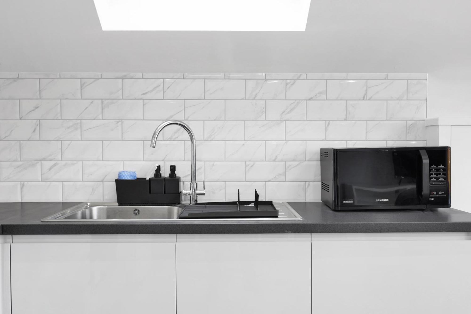 Your Cosy Modern 2 Double Bedroom Flat Fully Furnished - 5 Mins Walk To Stn Flat 4 * Londres