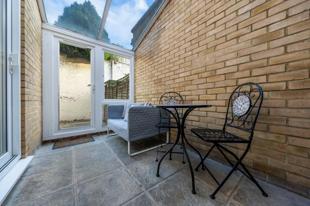 4 Beds - Tooting - 20 Min To - Free Parking * London