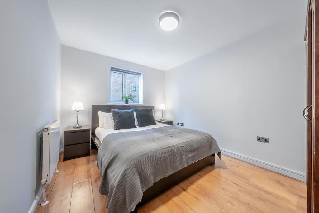 Ferienhaus 4 Beds - Tooting - 20 Min To - Free Parking *
