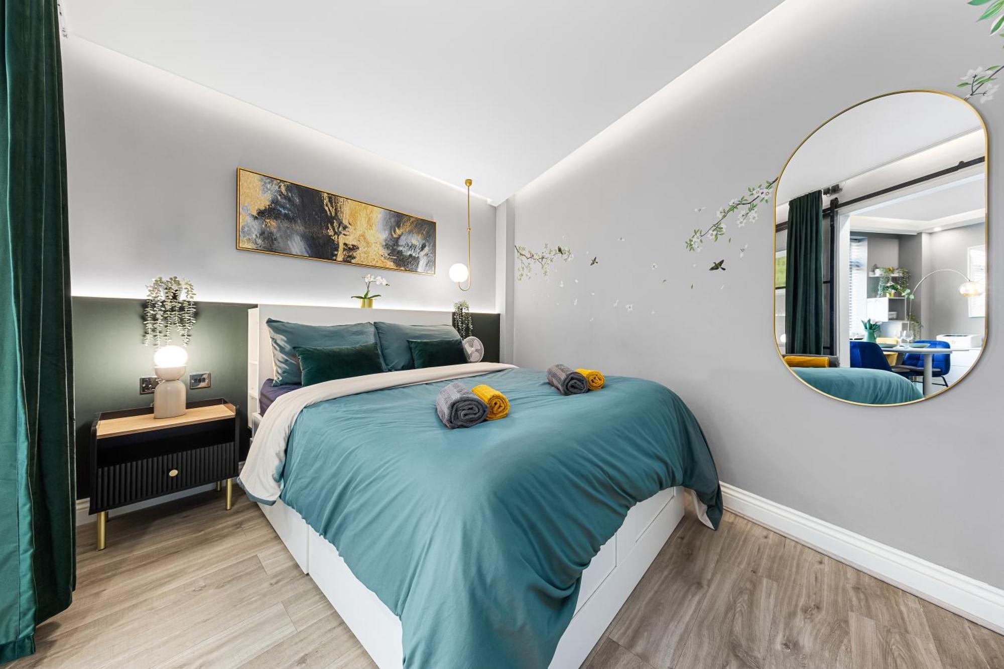 Stylish, Fully Equipped Beside Hyde Park Apartment London