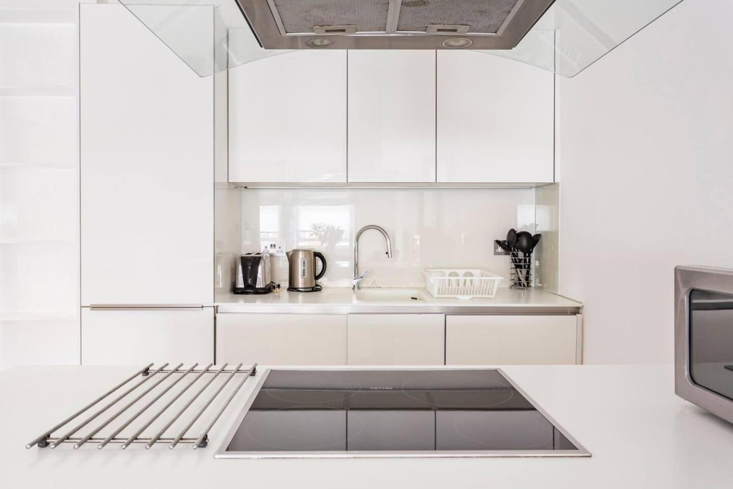 - 2 Beds - Sleeps 4 - Lift *