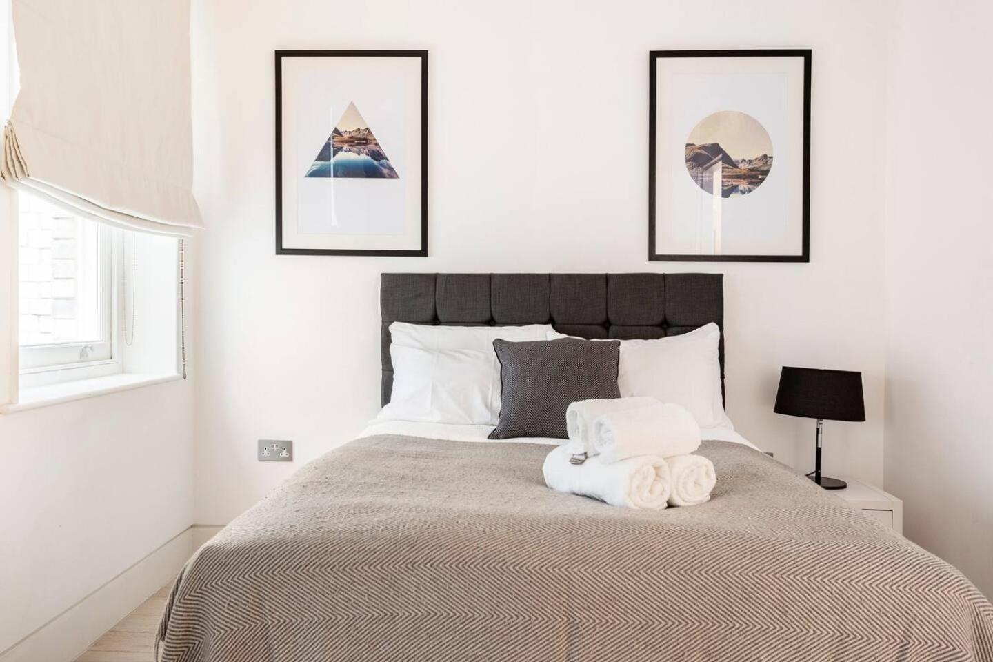 - 2 Beds - Sleeps 4 - Lift London