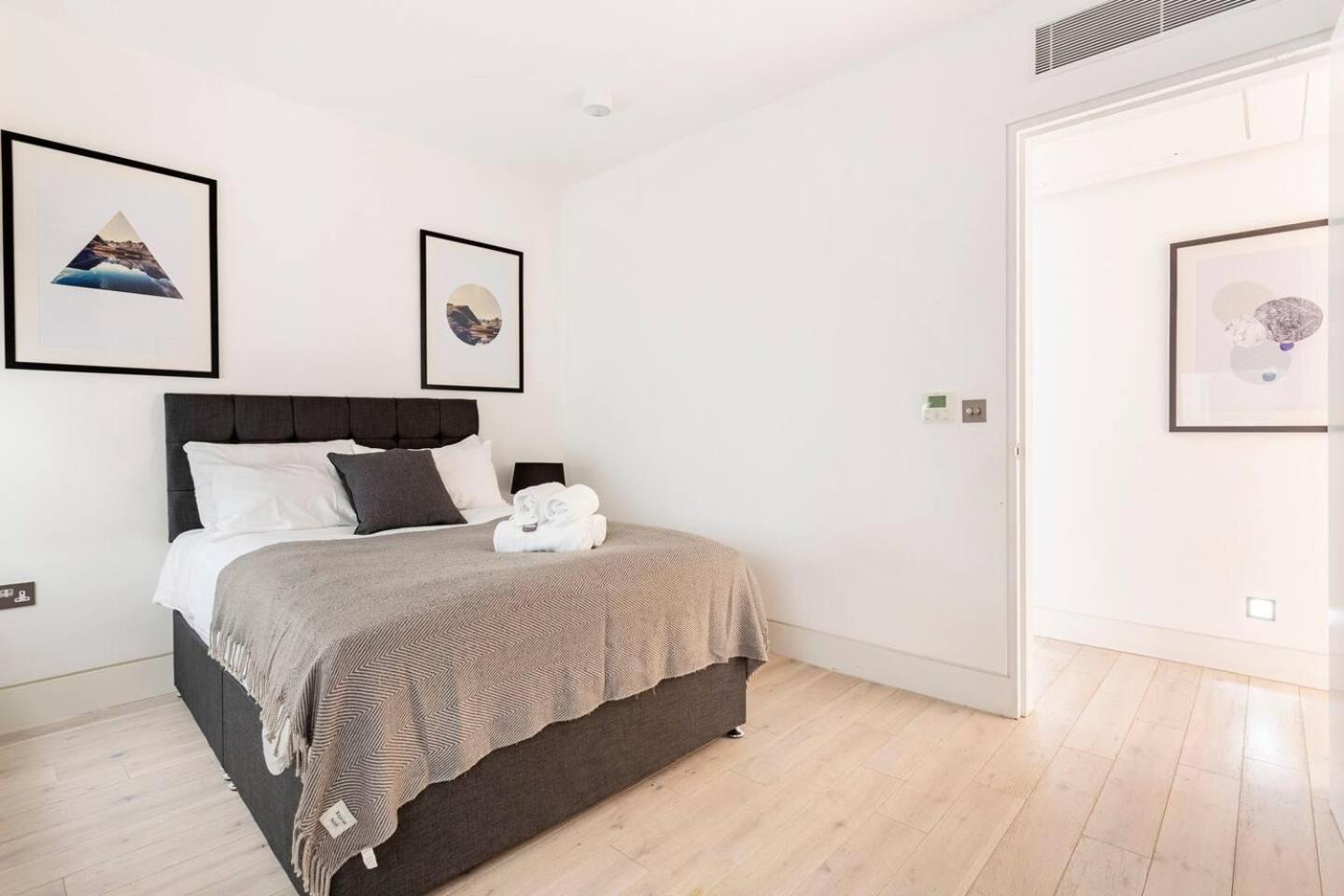 - 2 Beds - Sleeps 4 - Lift Apartment *