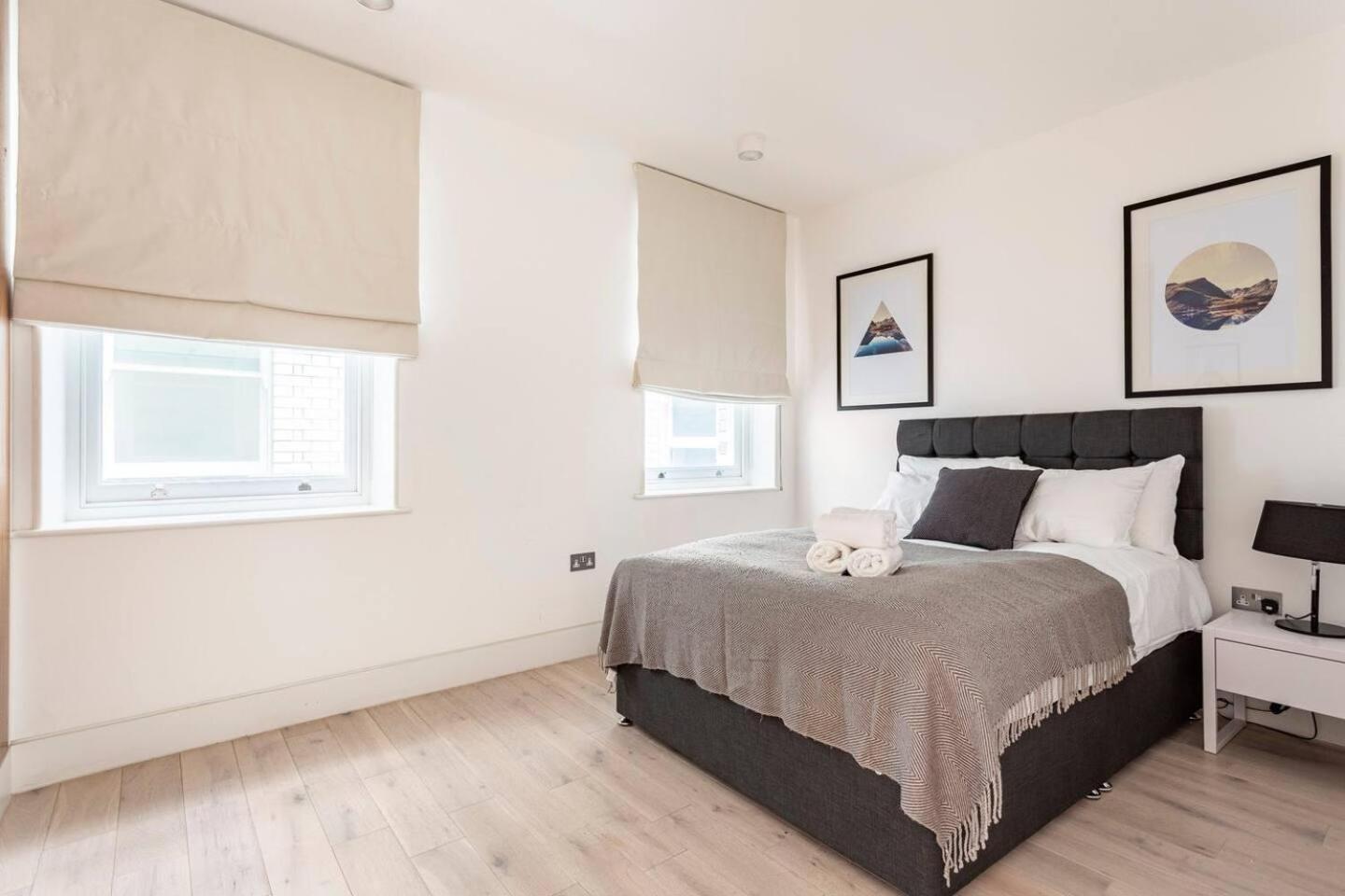 - 2 Beds - Sleeps 4 - Lift