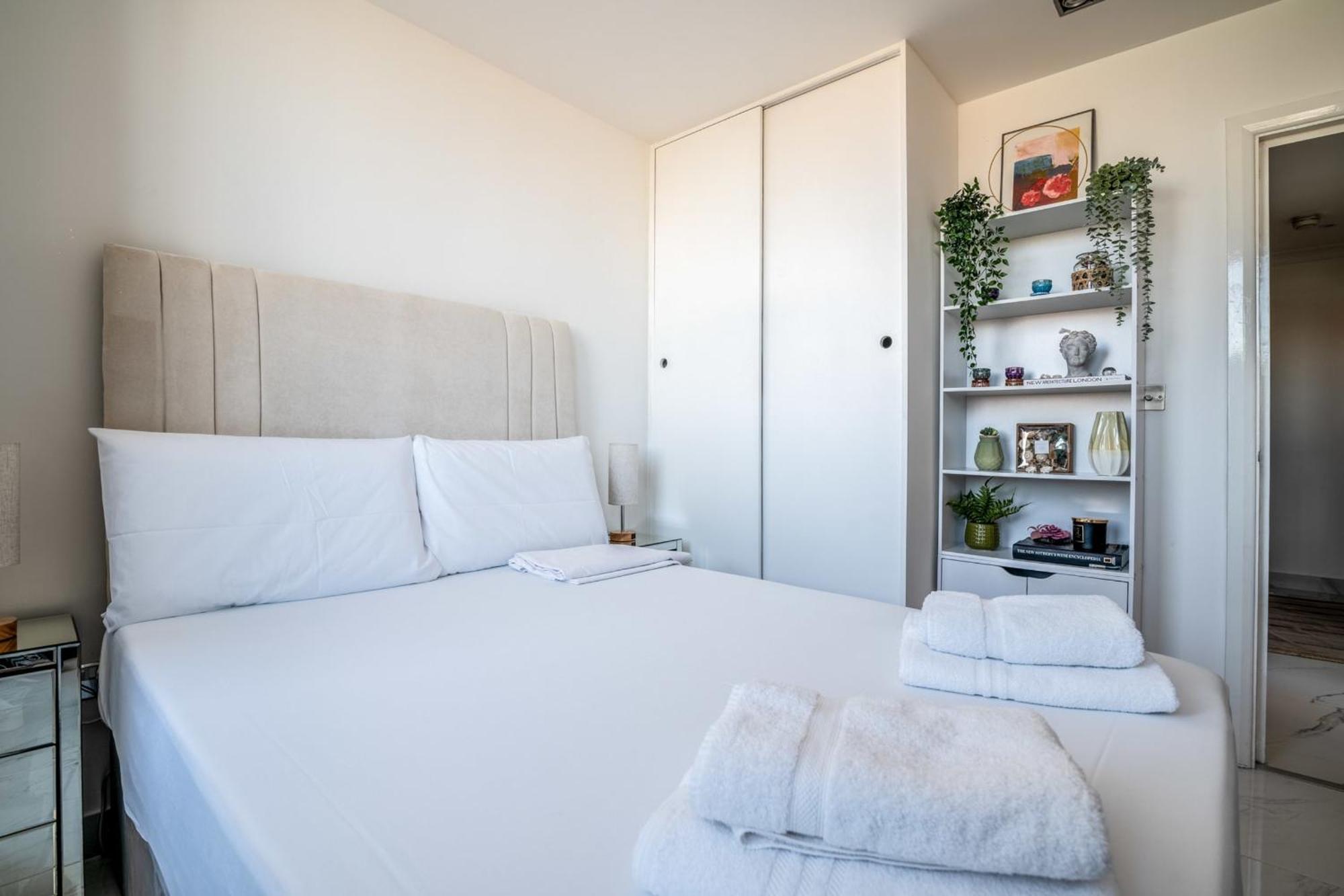Canary Wharf Retreat With Free Secure Parking Appartement *