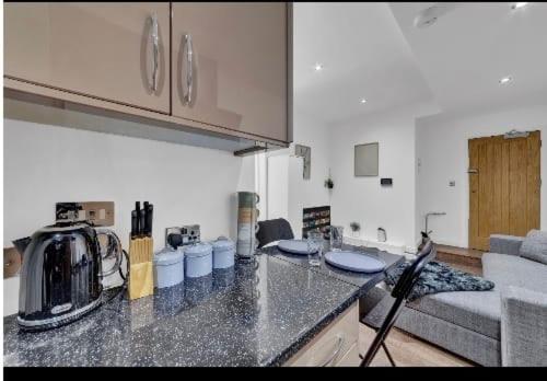 Flat1, 417 Fulham Apartment
