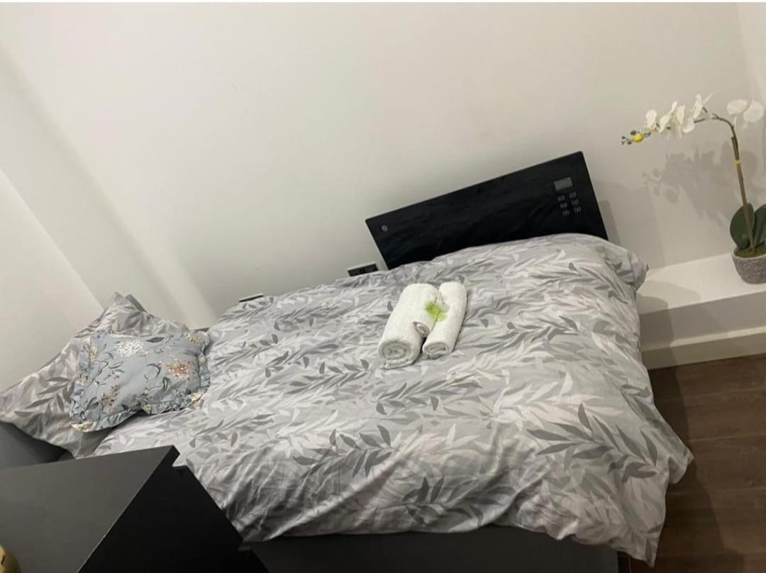 Flat1, 417 Fulham Apartment
