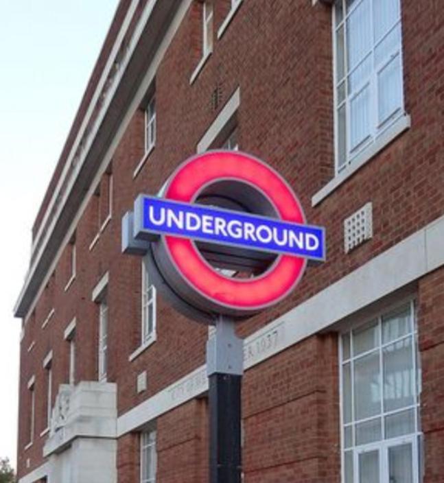 Pimlico Sw1 - Location Location! Light And Spacious One Bedroom In A Stunning Victorian Building. Great Storage! Appartement *