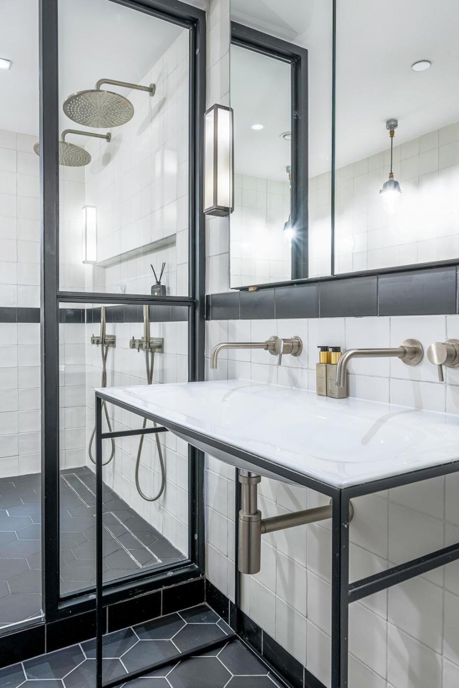 The Soho Star Apartment