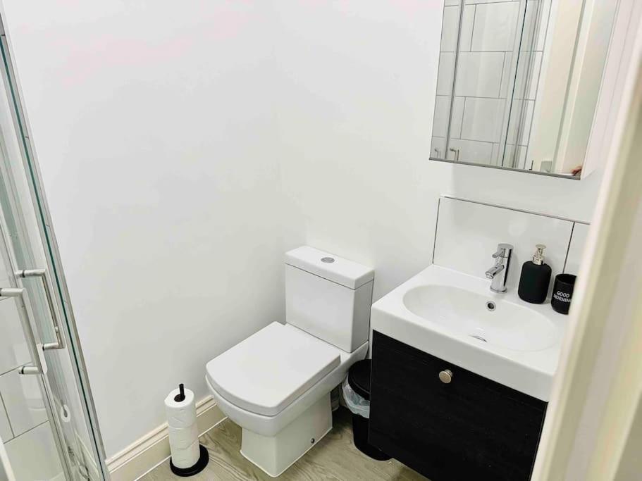 Apartamento Lovely 30min To Londres