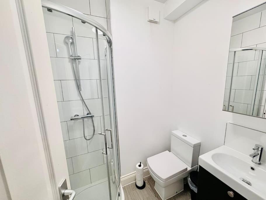 Apartamento Lovely 30min To Londres