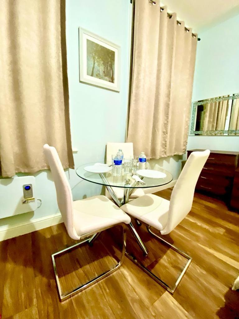 Stylish One Bed Studio Oxford Street In Central Apartment London