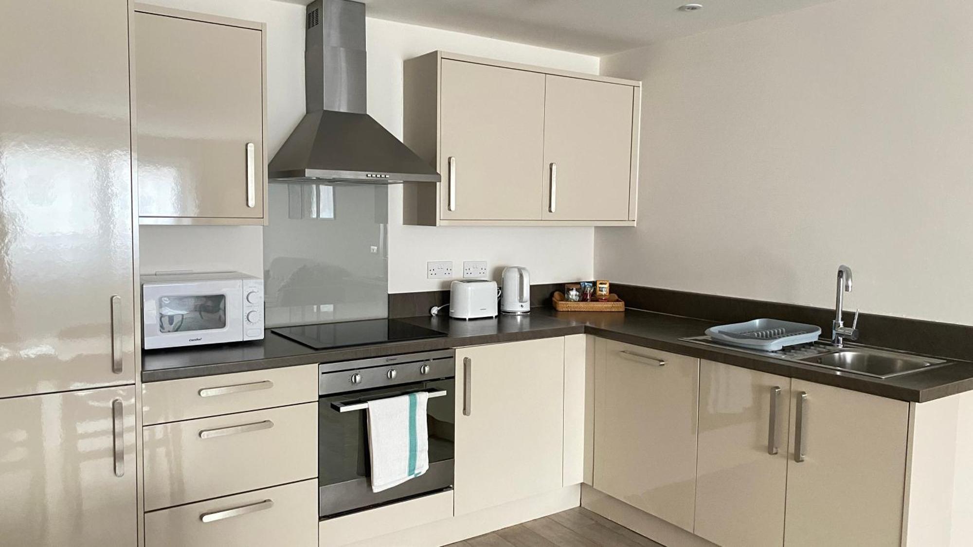 Harrow - 1 Bedroom - Parking Apartment *
