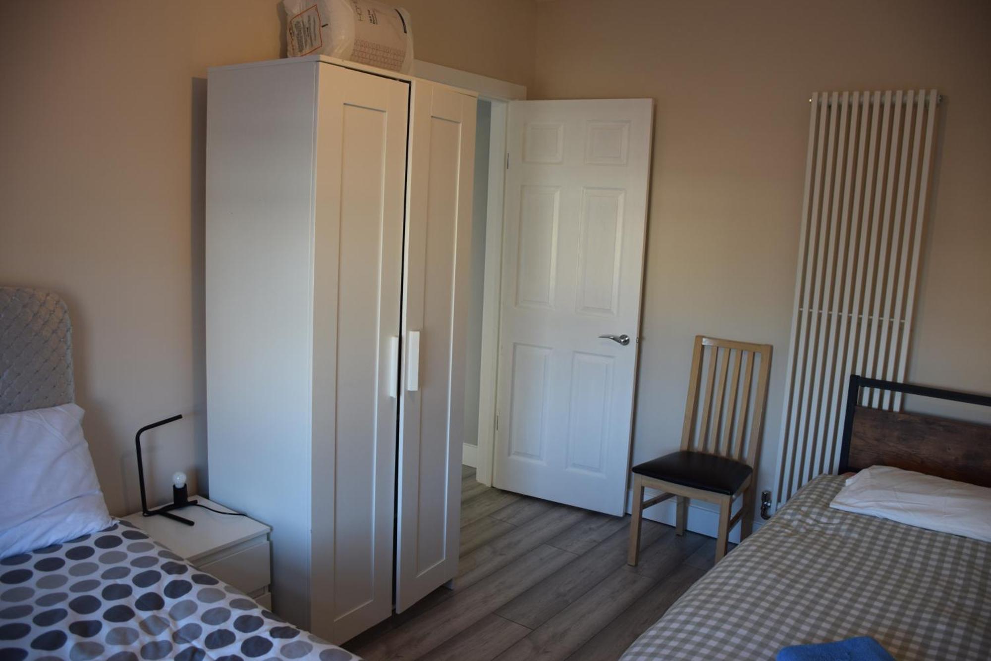 Four Bedroom House Chandos Road Holiday home *