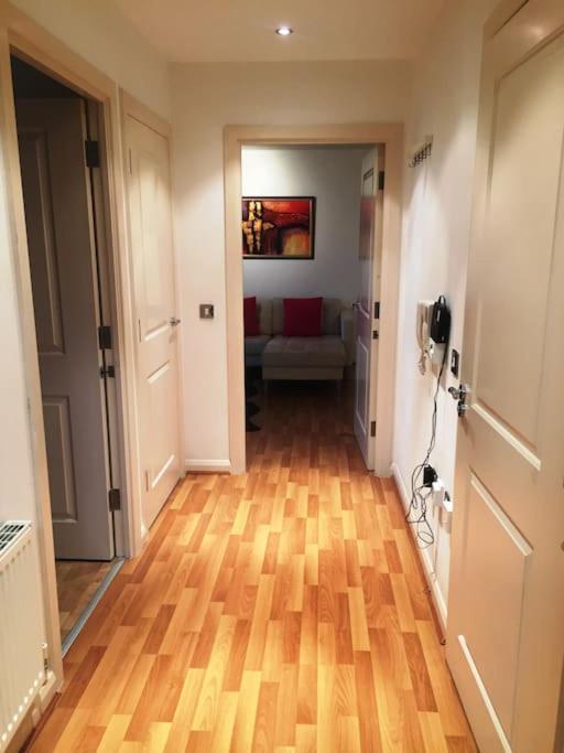 1 Bedroom Flat Near Excel, O2, Canary Wharf - * Londen