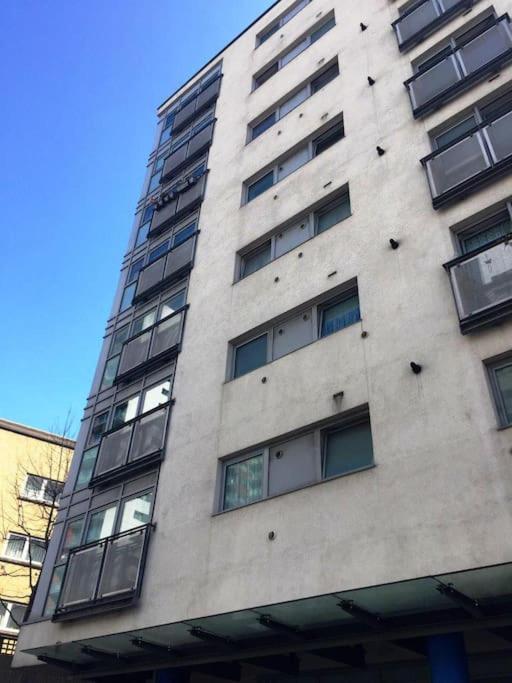 1 Bedroom Flat Near Excel, O2, Canary Wharf - Londen