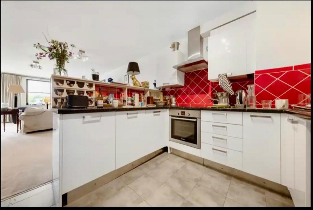 Us Embassy Spacious Nine Elms Apartment