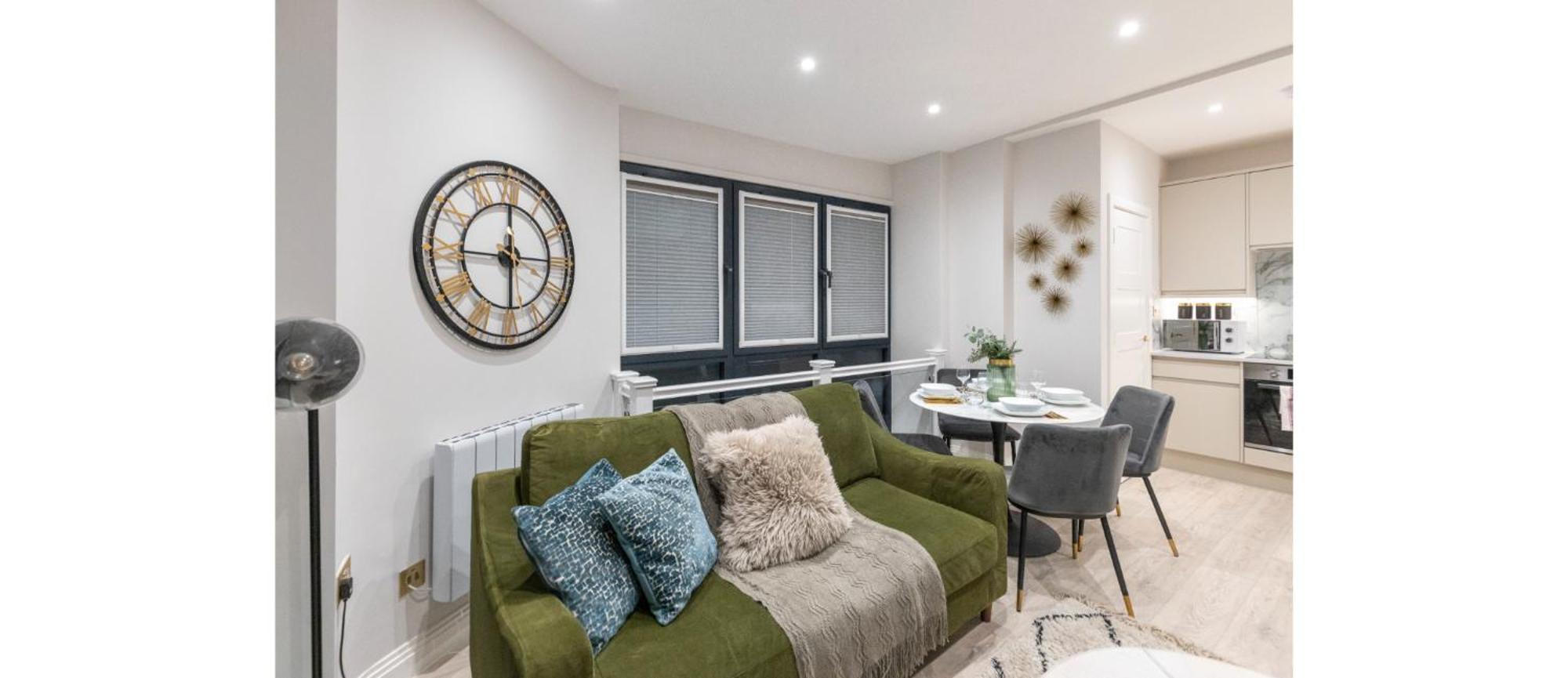 Luxe Minimalist 1-bed Flat : 7 Mins From Station Apartment