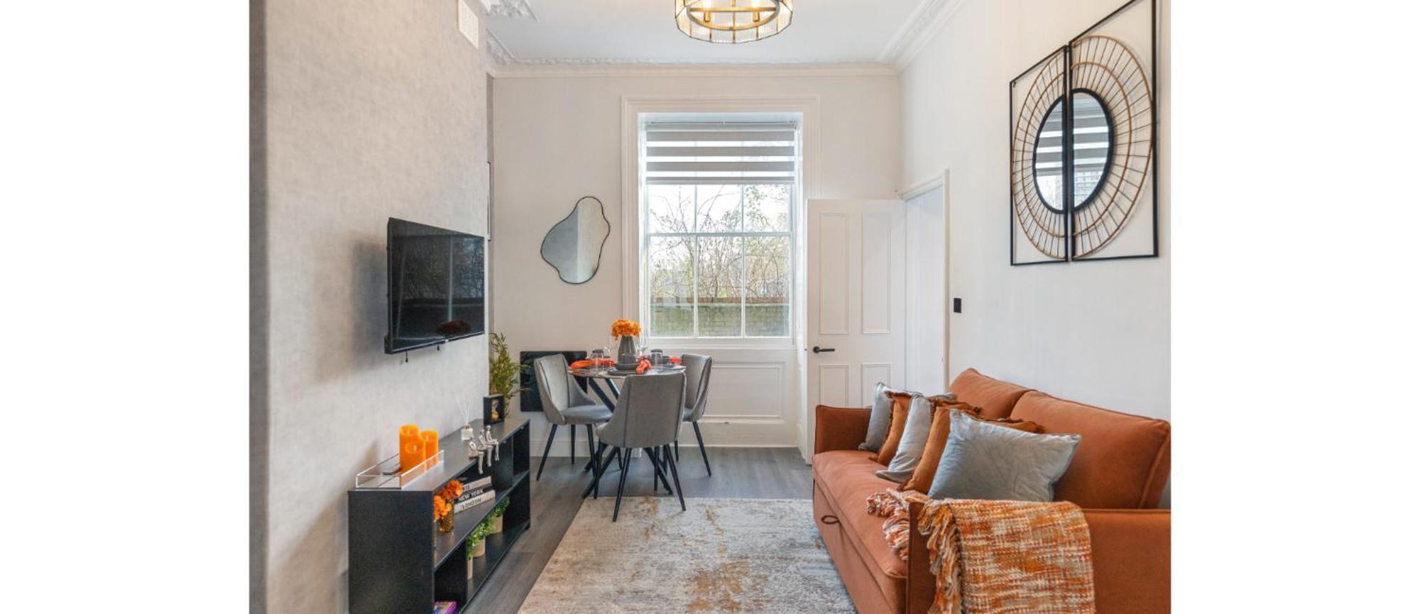 Simplicity Meets Warmth: 1-bed Delight