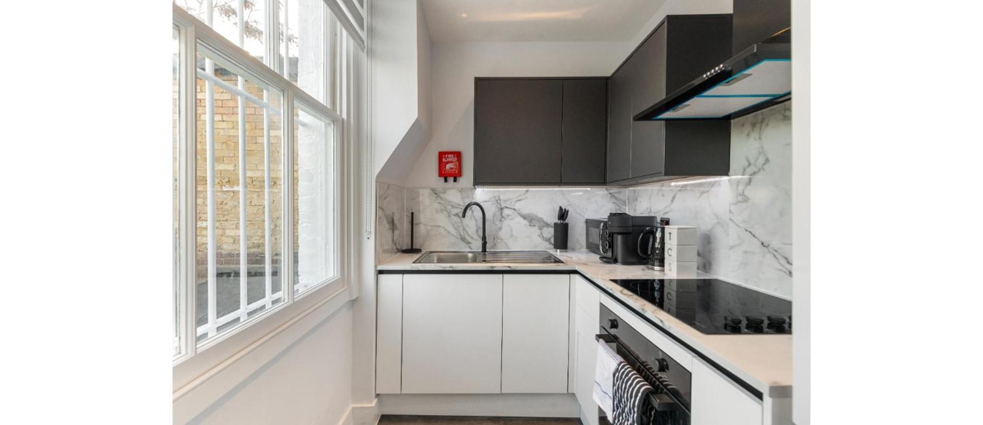 Simplicity Meets Warmth: 1-bed Delight