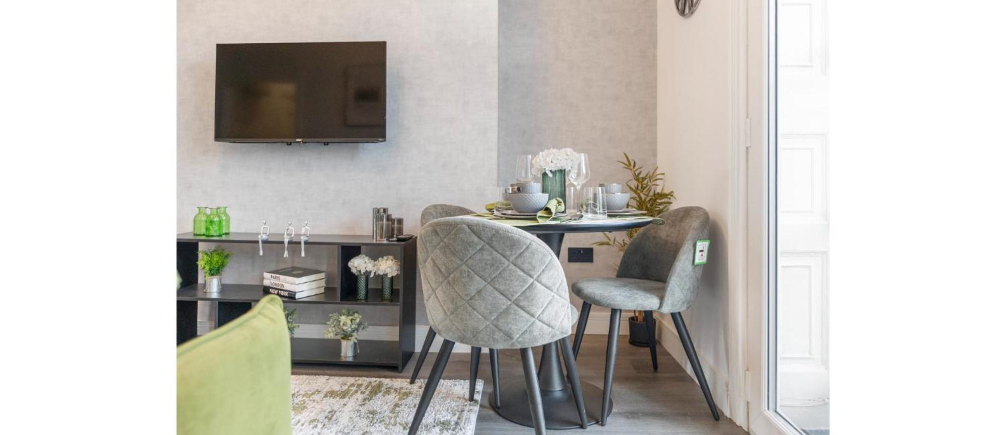 Bliss In The City: Comfortable 1-bed Retreat London