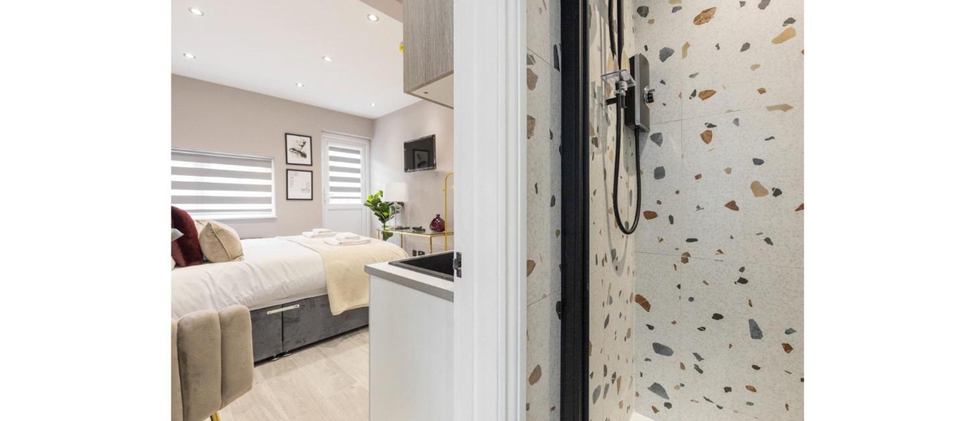 The Relaxation Station: Fun And Comfort Collide Apartment