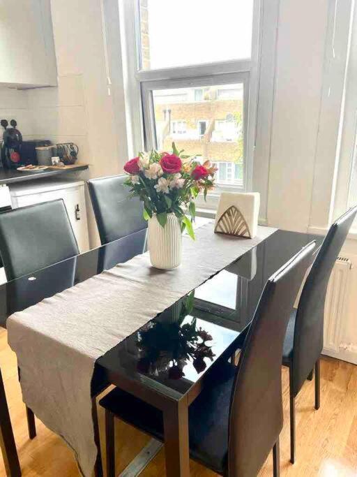Appartement 2 Bdr Flat With Canal View