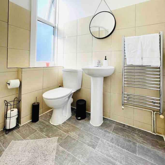 2 Bdr Flat With Canal View