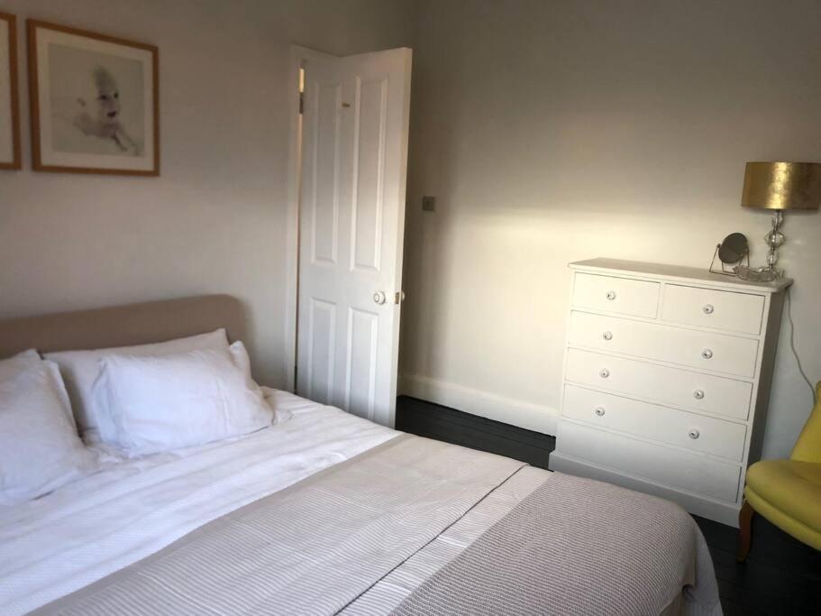 Stunning Modern Large 5 Bed House Willesden *