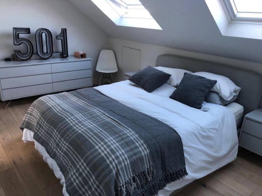 Stunning Modern Large 5 Bed House Willesden * Londen