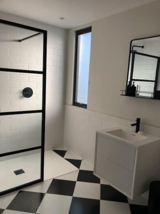 Stunning Modern Large 5 Bed House Willesden Appartement