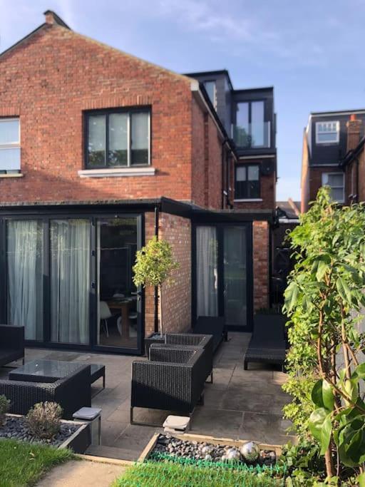 Stunning Modern Large 5 Bed House Willesden