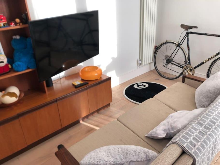 Stunning Modern Large 5 Bed House Willesden Londen