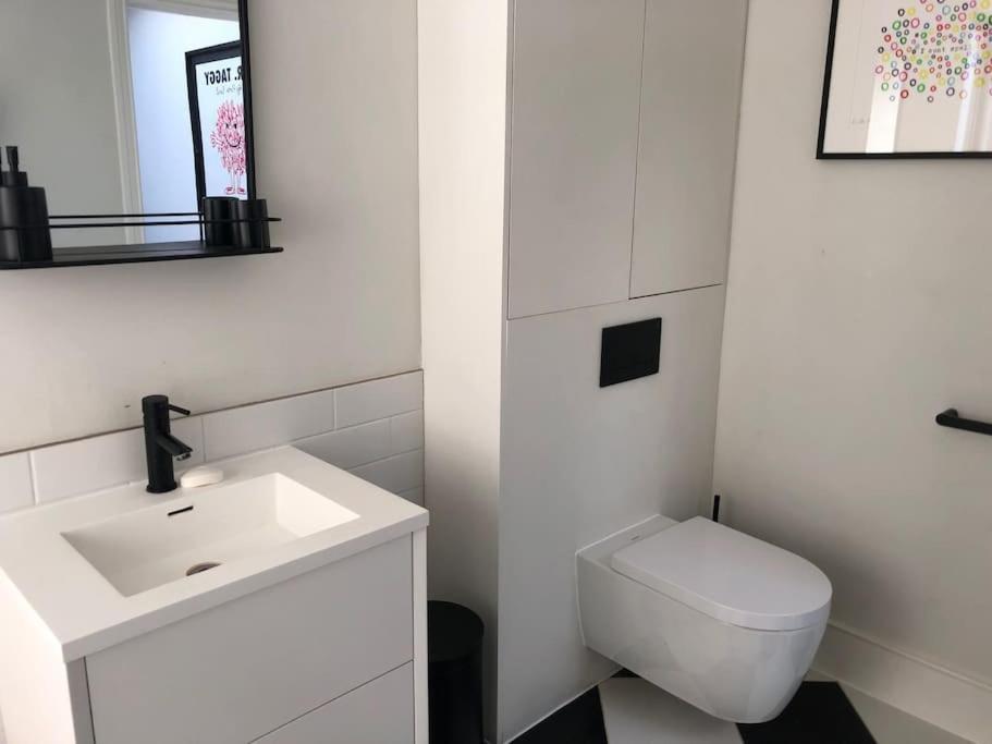 Stunning Modern Large 5 Bed House Willesden Appartement *