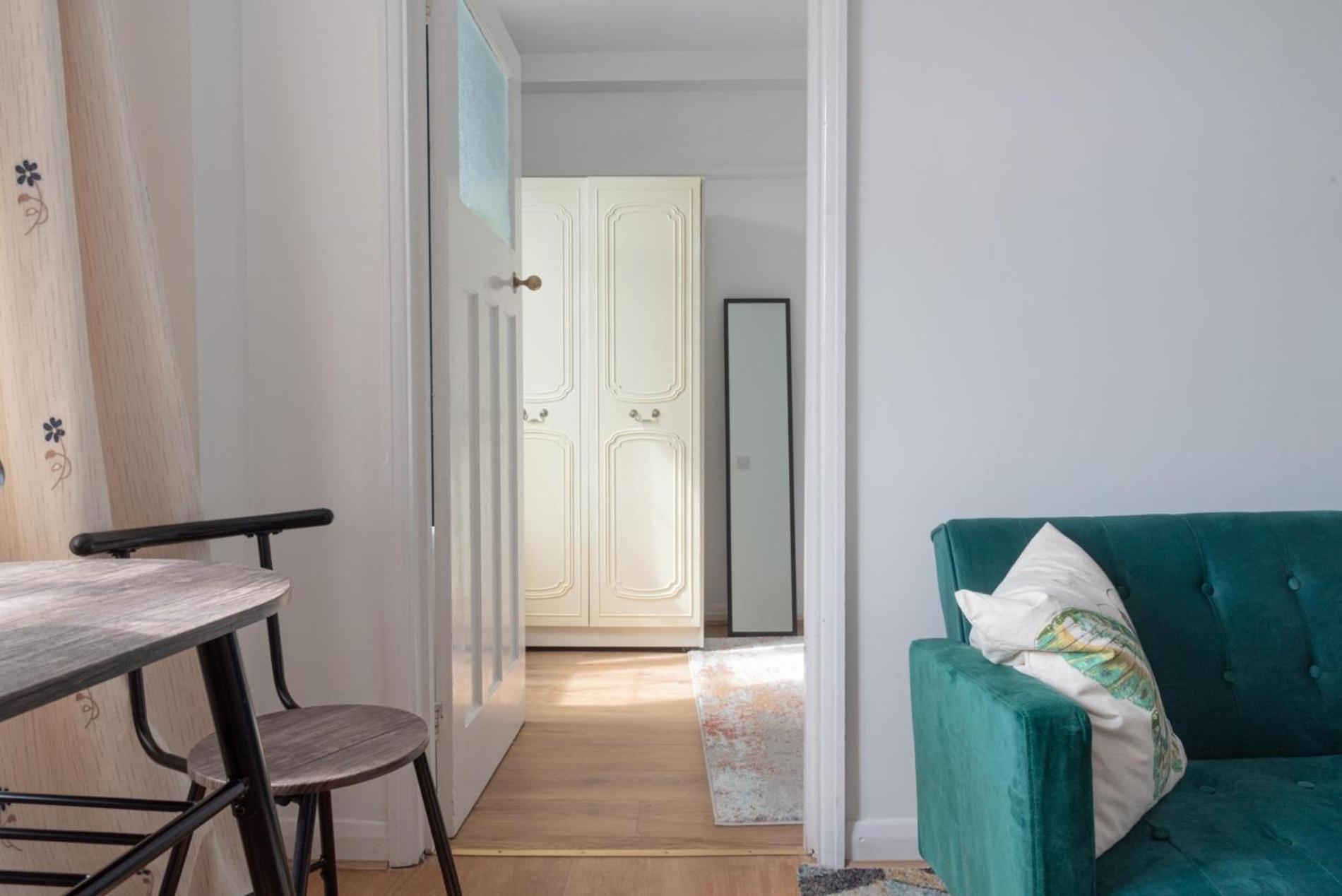 Bright And Comfortable 1 Bedroom Near Marble Arch * Londen