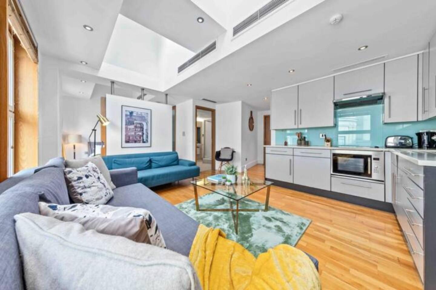 Apartment Sleep 4 In St Piccadilly Hy10 *