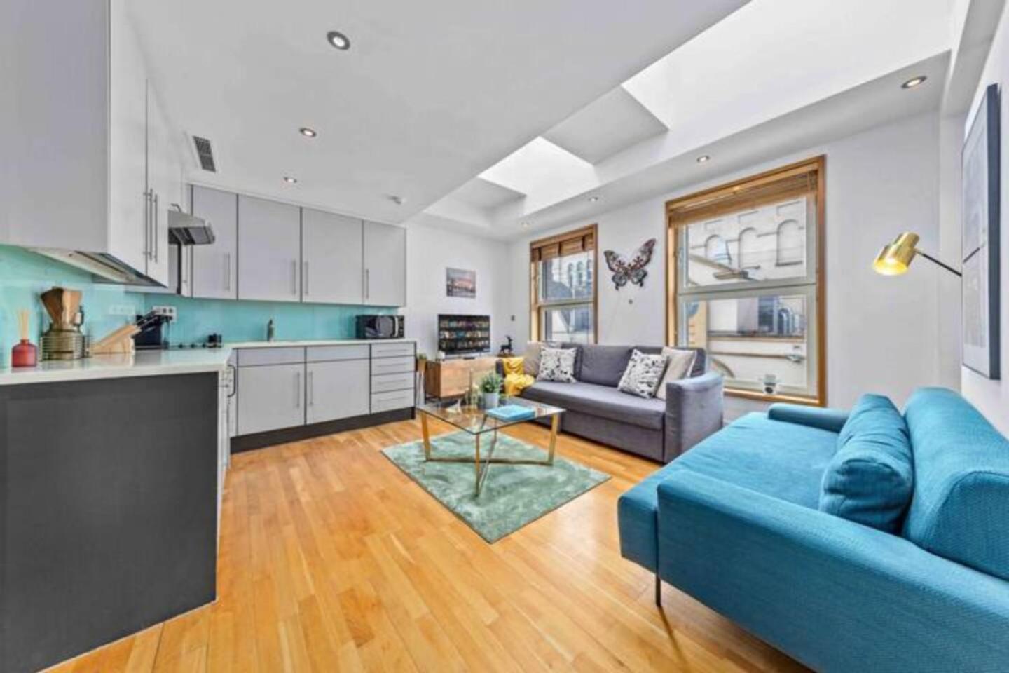 Apartment Sleep 4 In St Piccadilly Hy10 London