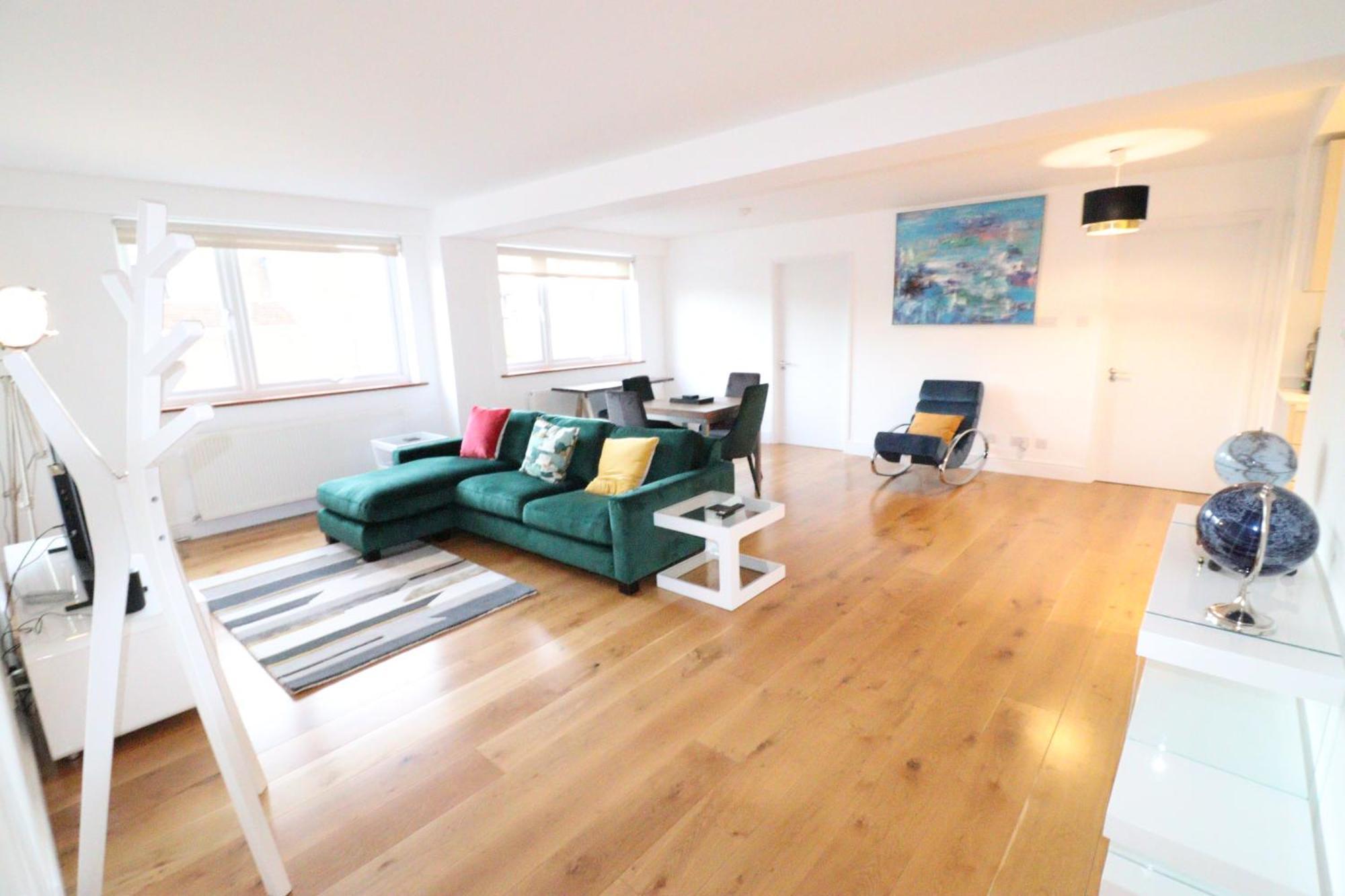 Garland Lovely Apartment, St John's Wood * London