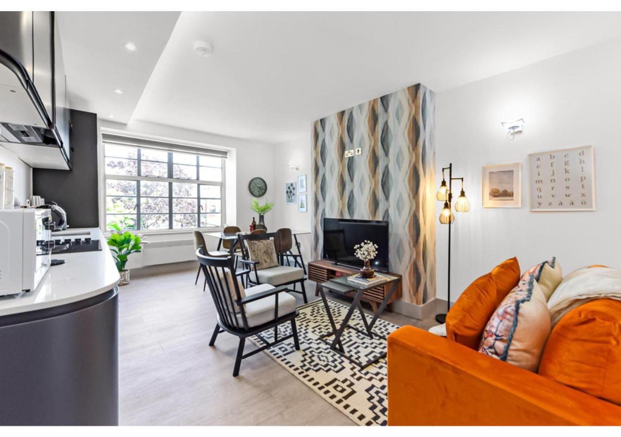 Apartment Modern Comforts 2 Bd Flat - Sleeps 5 London
