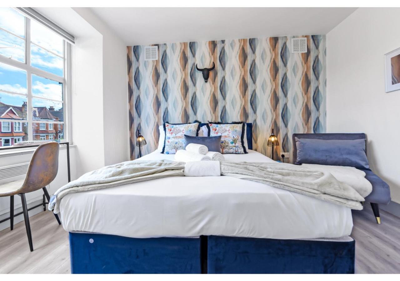 Modern Comforts 2 Bd Flat - Sleeps 5 Apartment London
