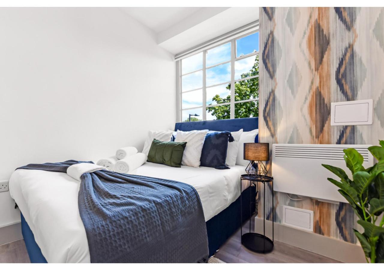 Modern Comforts 2 Bd Flat - Sleeps 5 Apartment