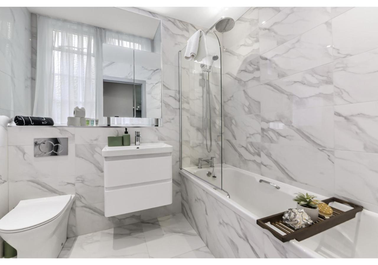 Modern Comforts 2 Bd Flat - Sleeps 5 Apartment