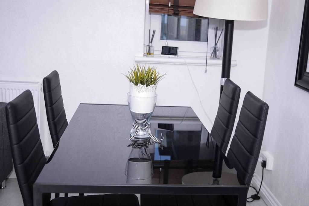 Apartamento Two Bedroom Unit *