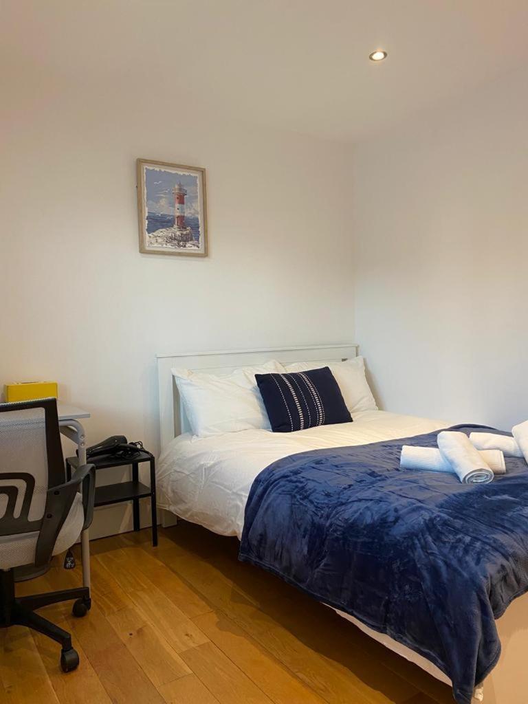 Cosy Private Near Euston Station, Londres