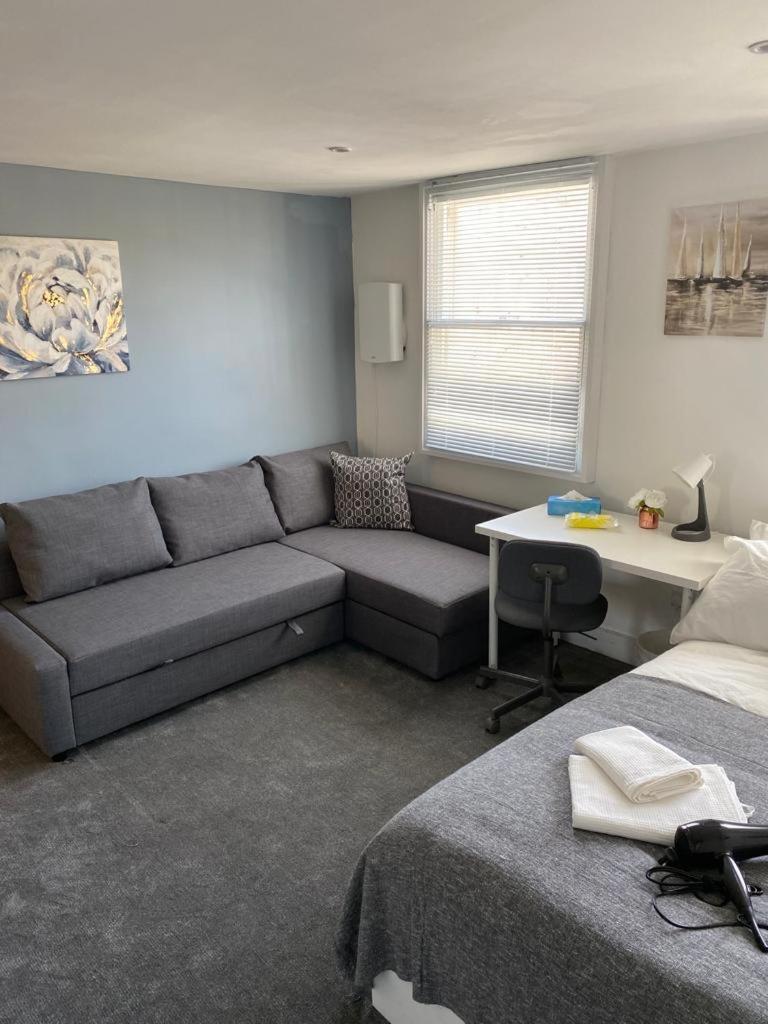 Comfy Private Bedrooms Near Euston, Londres