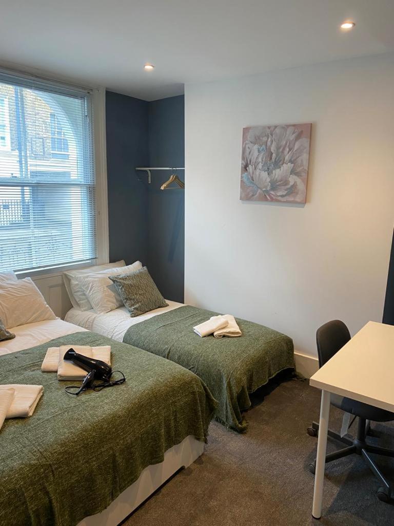 Habitación en casa particular Comfy Private Bedrooms Near Euston, *