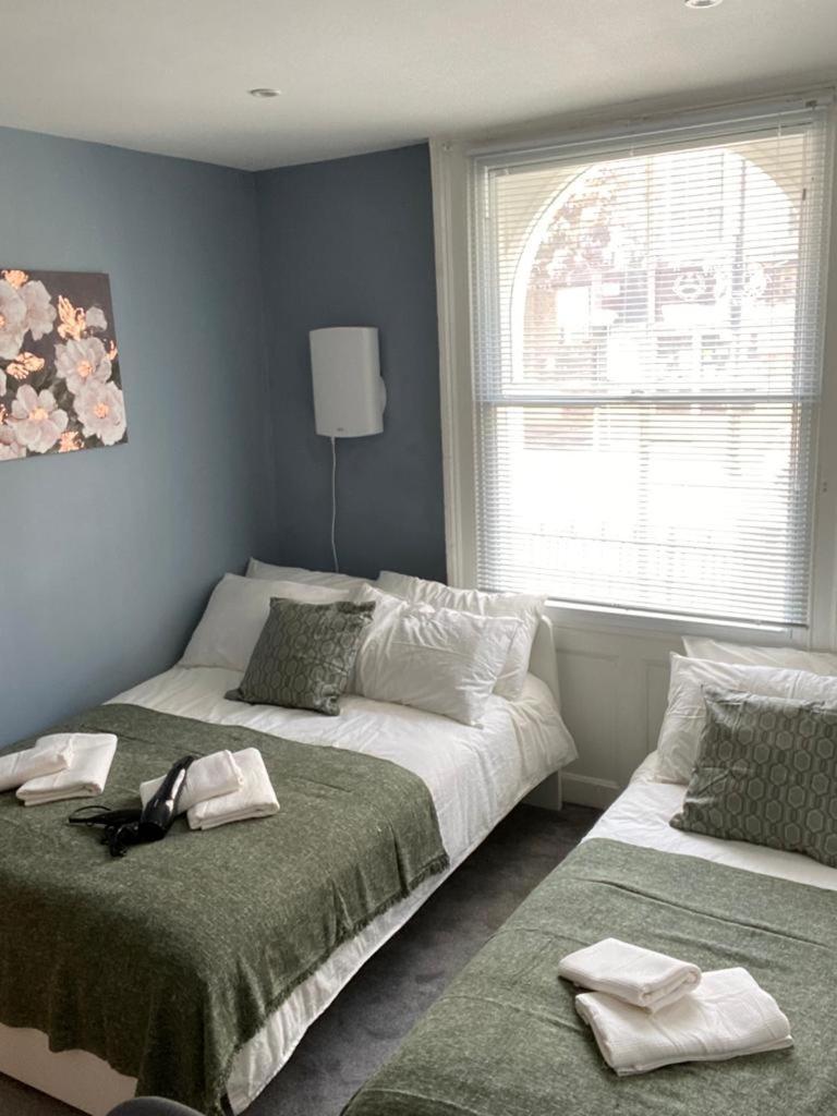 Comfy Private Bedrooms Near Euston, Londres