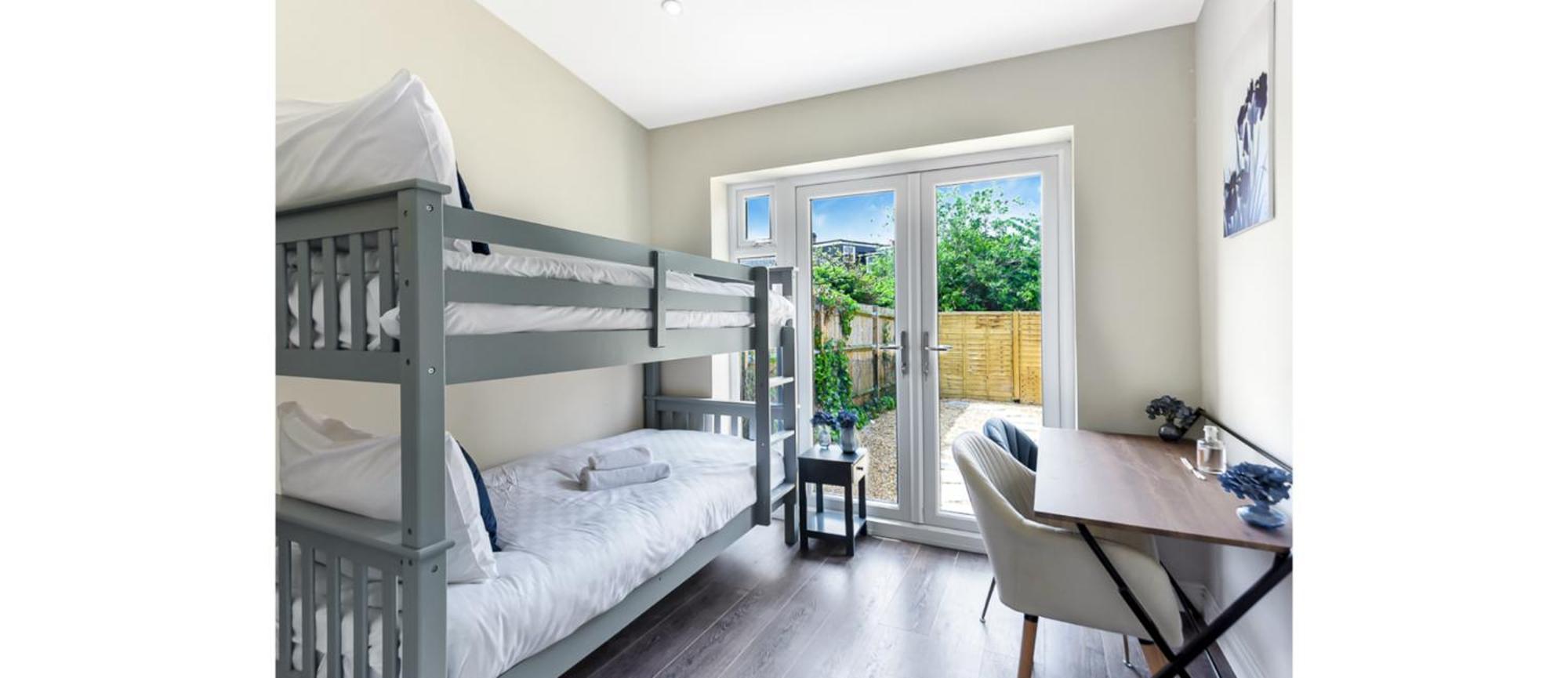 Sleek Modern 3br Flat In Nunhead Apartment